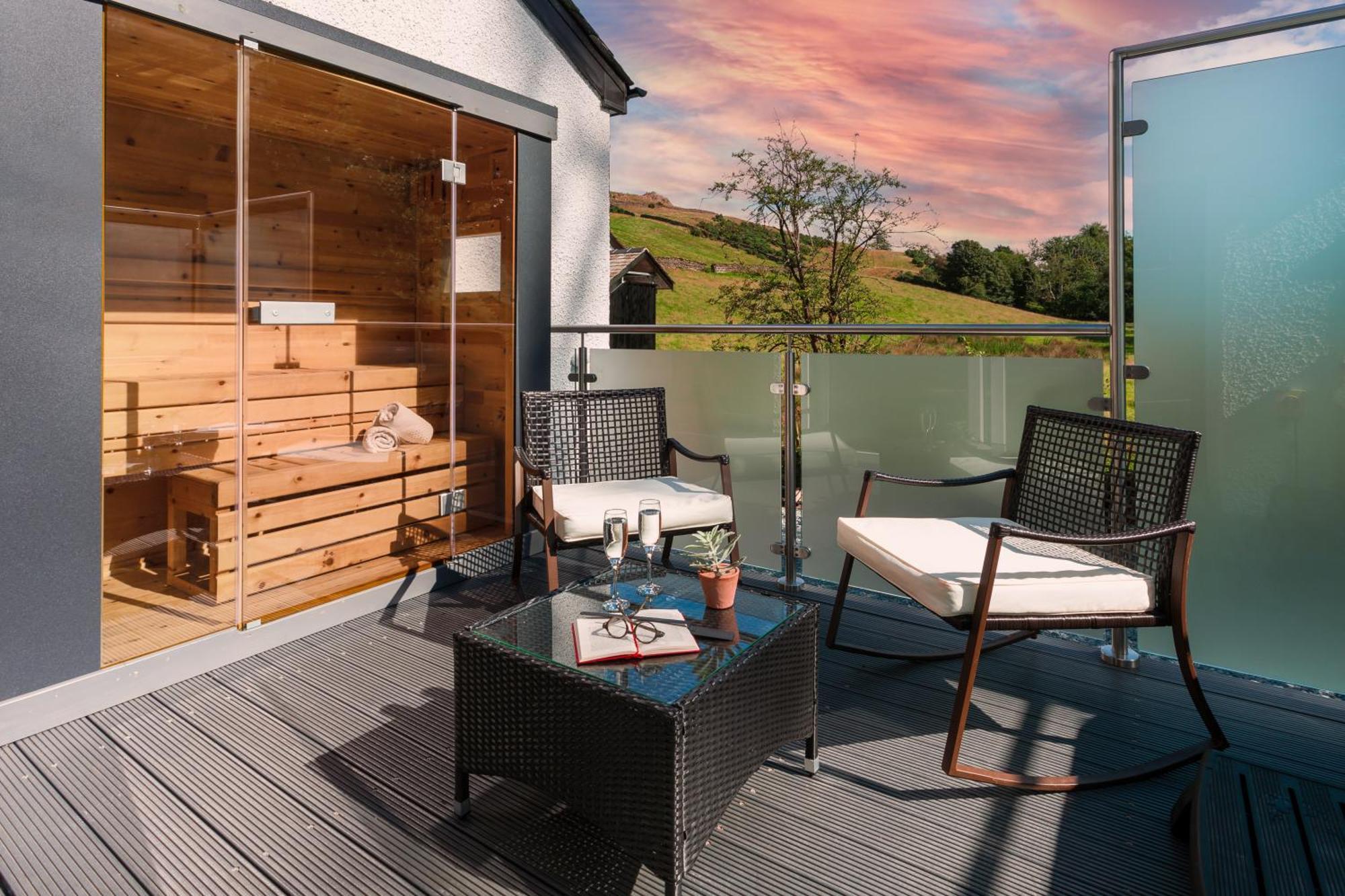 Aphrodites Group - Luxury Hot Tub Suites In Central Lake District! Bowness-on-Windermere Eksteriør bilde