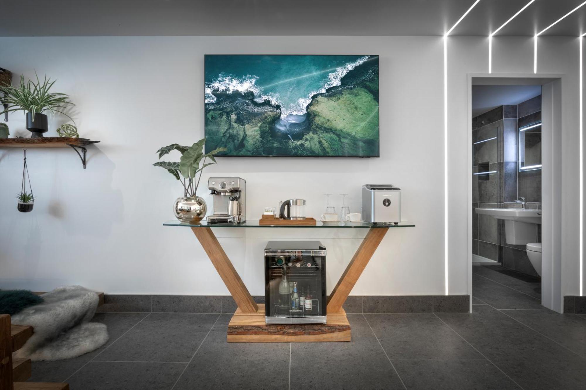 Aphrodites Group - Luxury Hot Tub Suites In Central Lake District! Bowness-on-Windermere Eksteriør bilde