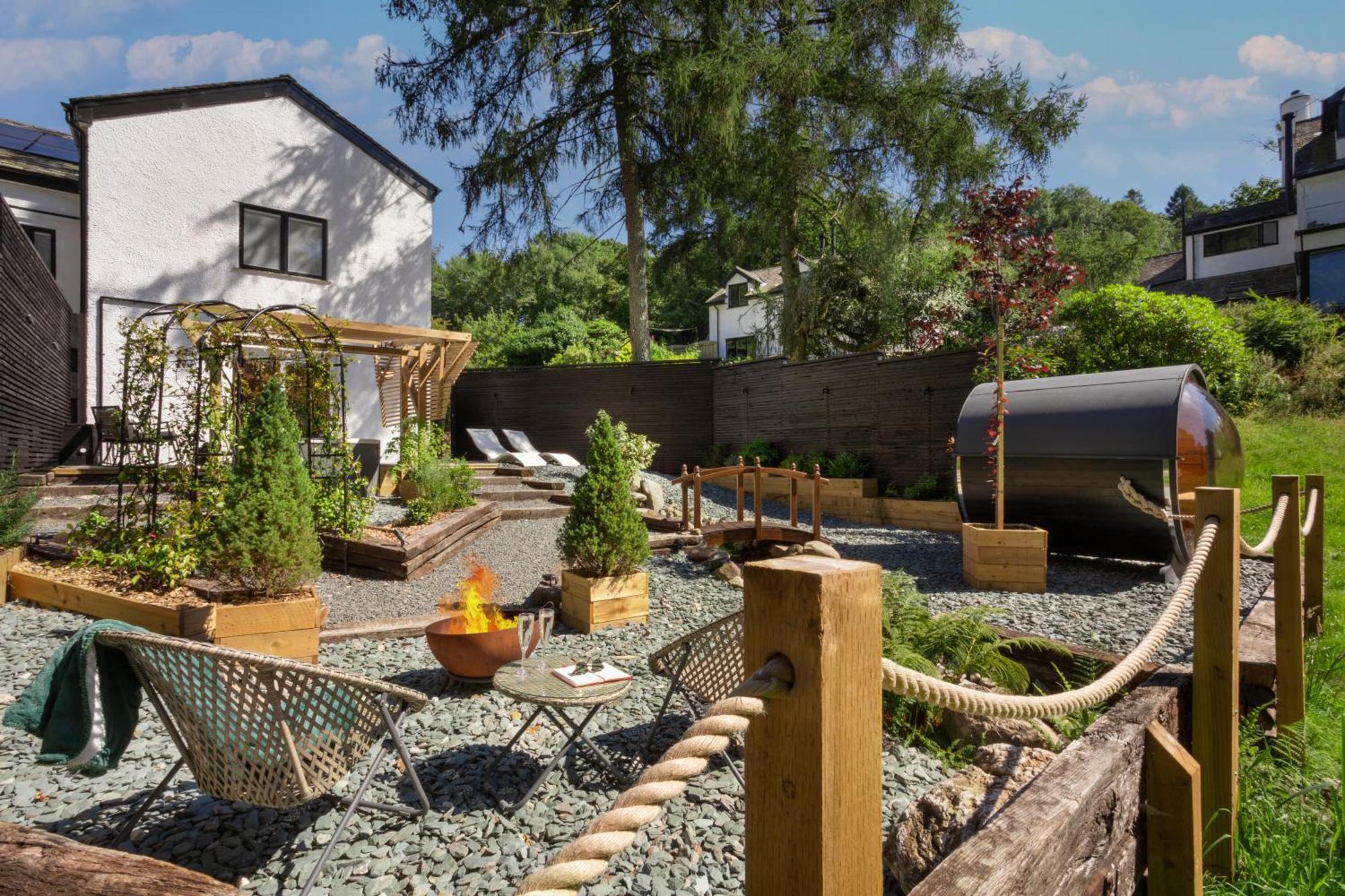 Aphrodites Group - Luxury Hot Tub Suites In Central Lake District! Bowness-on-Windermere Eksteriør bilde