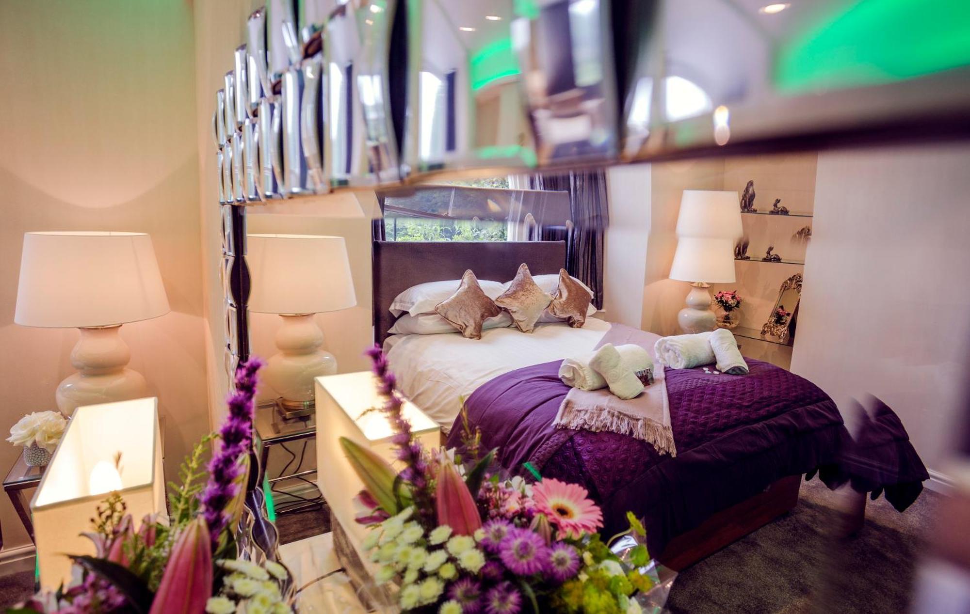 Aphrodites Group - Luxury Hot Tub Suites In Central Lake District! Bowness-on-Windermere Eksteriør bilde