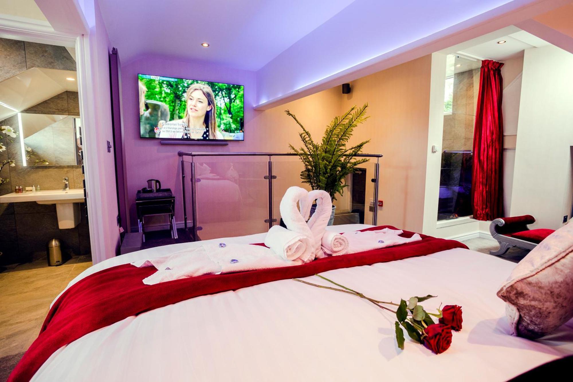 Aphrodites Group - Luxury Hot Tub Suites In Central Lake District! Bowness-on-Windermere Eksteriør bilde