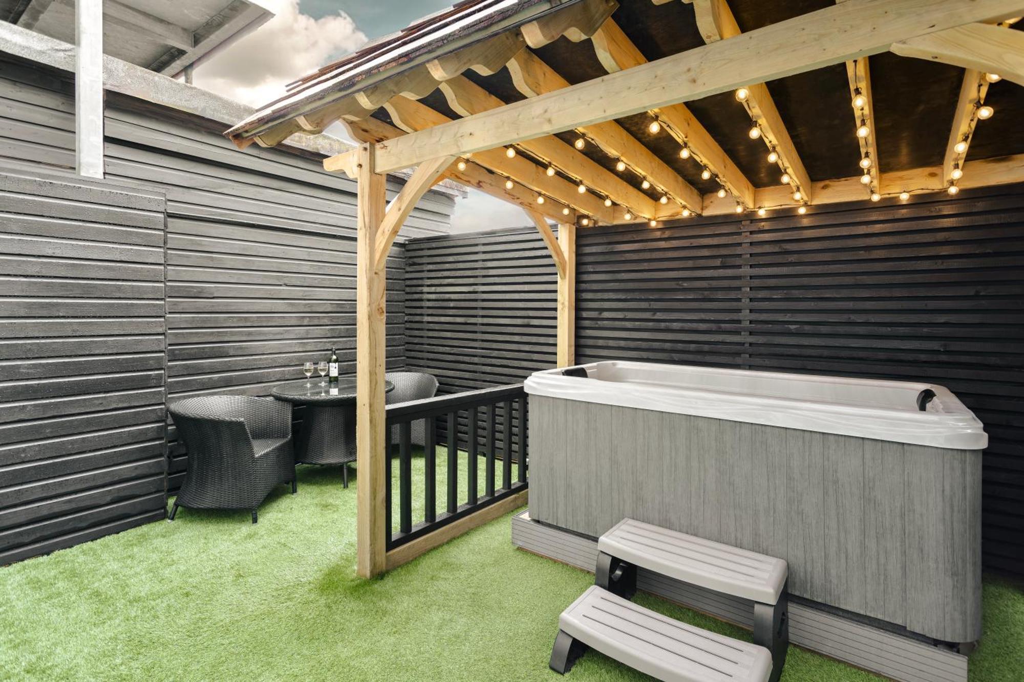 Aphrodites Group - Luxury Hot Tub Suites In Central Lake District! Bowness-on-Windermere Eksteriør bilde